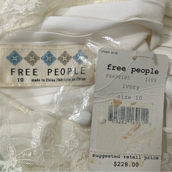 NWT Free People Lace Victorian Pleated Long Sleeve Mini Dress Woman’s 10 - Picture 8 of 8